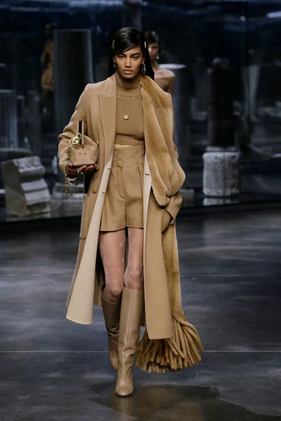 Look 2